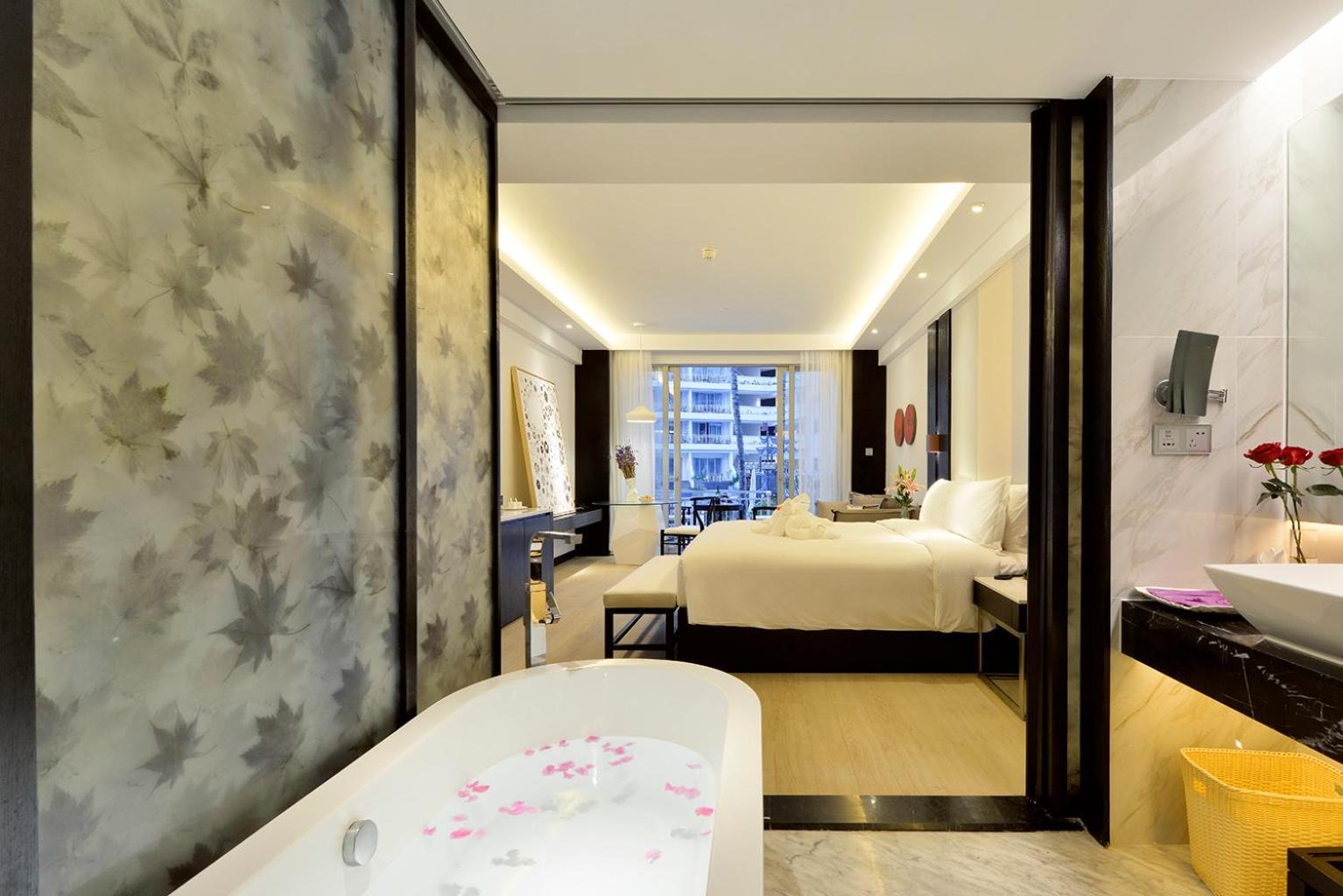 Palace Yalong Bay Отель 5*