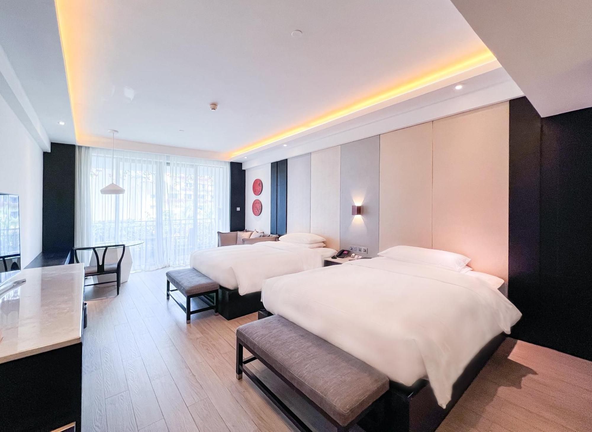 Отель Palace Yalong Bay Санья