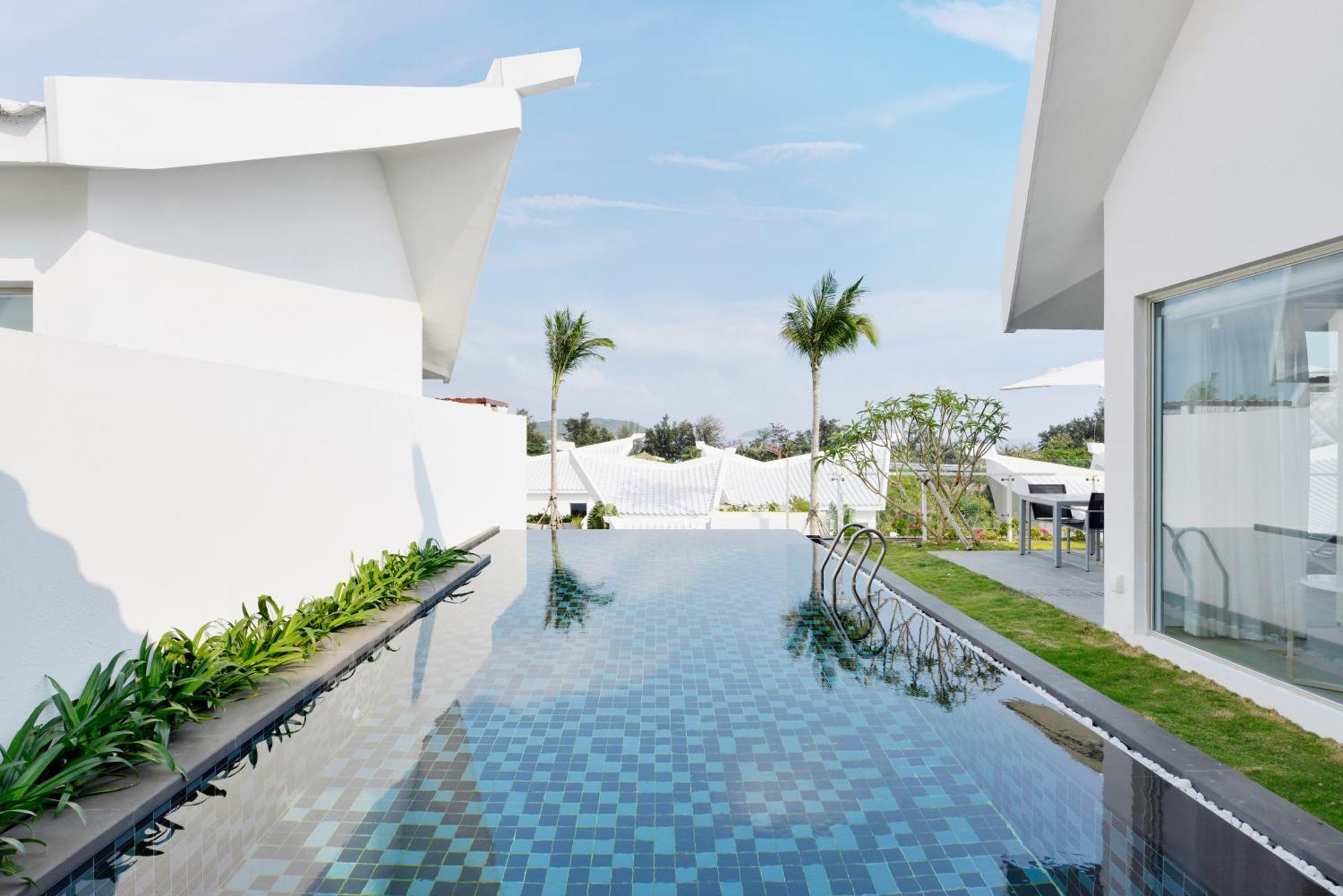 Palace Yalong Bay 5*