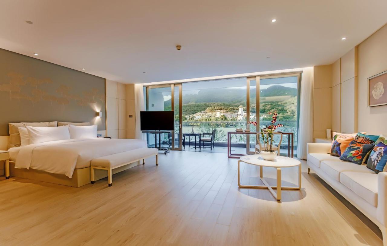 Palace Yalong Bay Отель