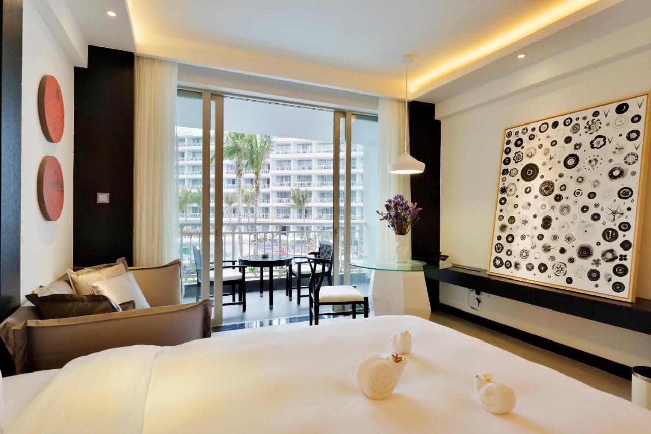 Отель Palace Yalong Bay 5*