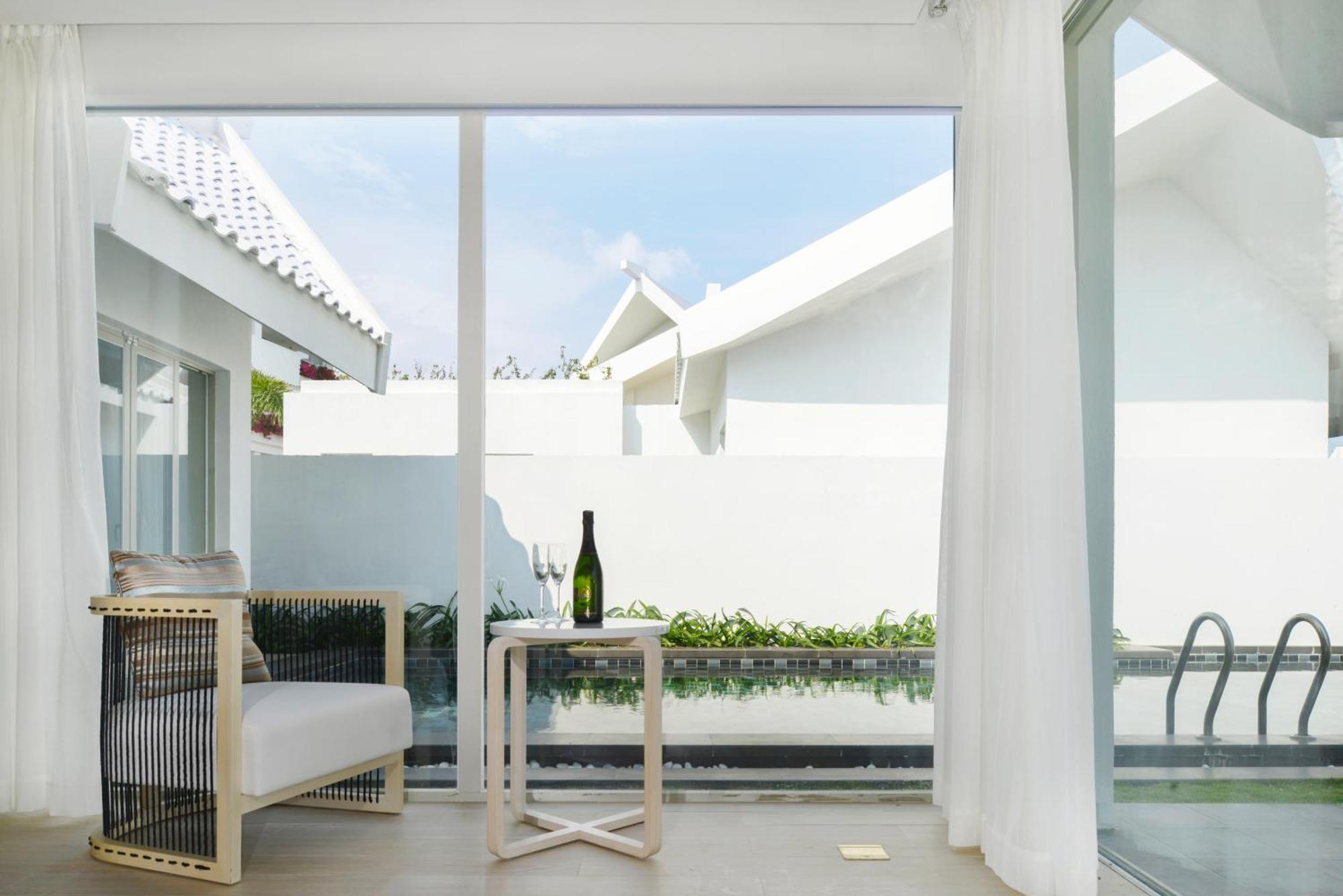 Palace Yalong Bay โรงแรม