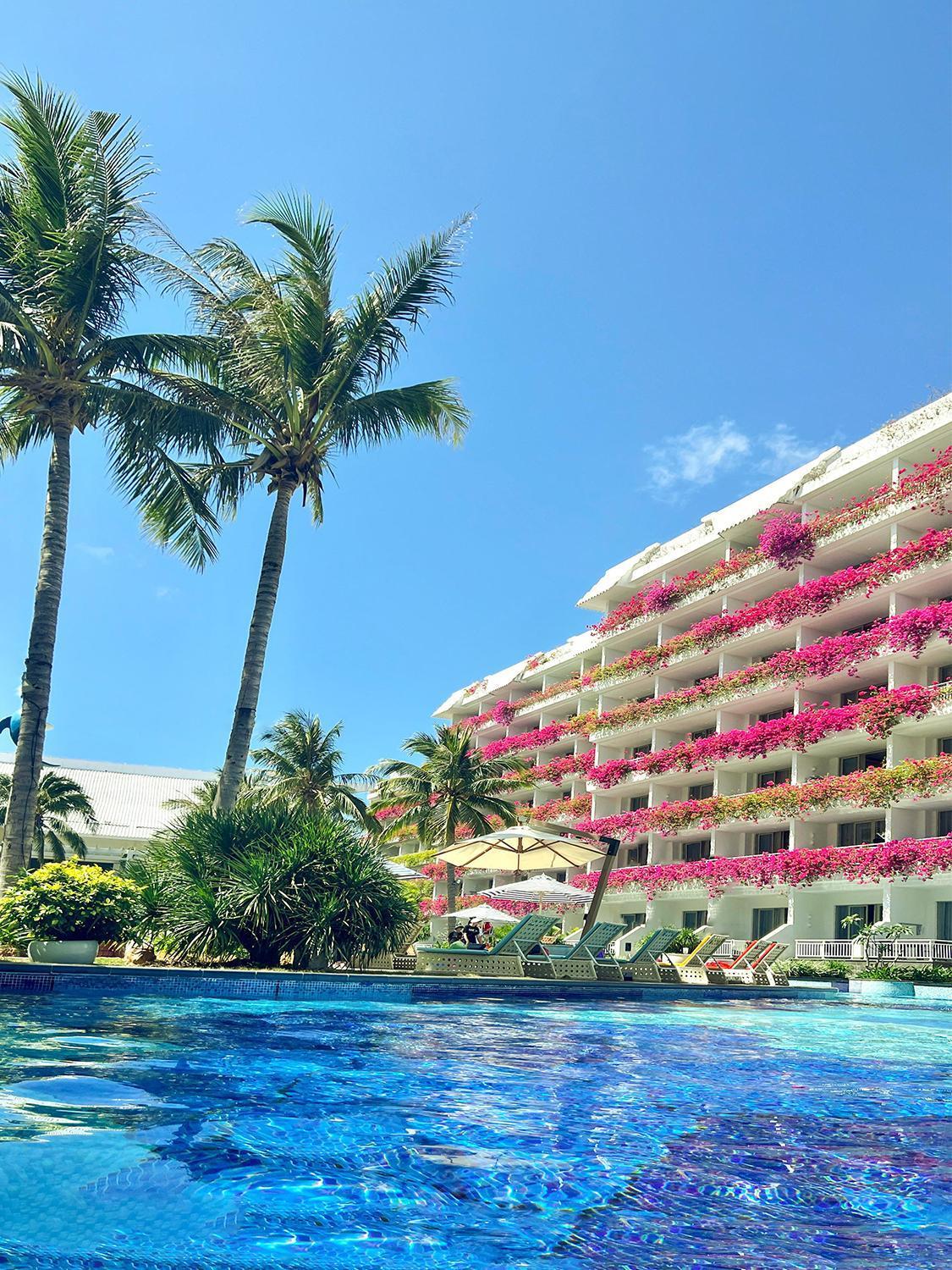Palace Yalong Bay