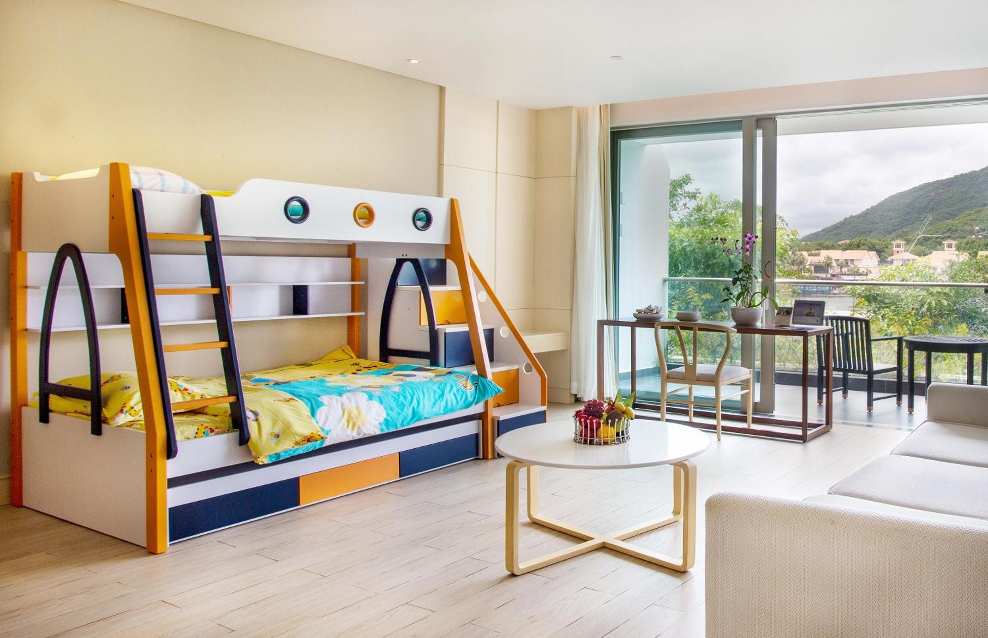Palace Yalong Bay 5*